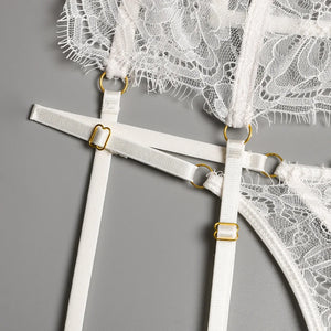 Lingerie Éclat de Minuit en dentelle et harnais, ensemble trois pièces GUAPPAA.