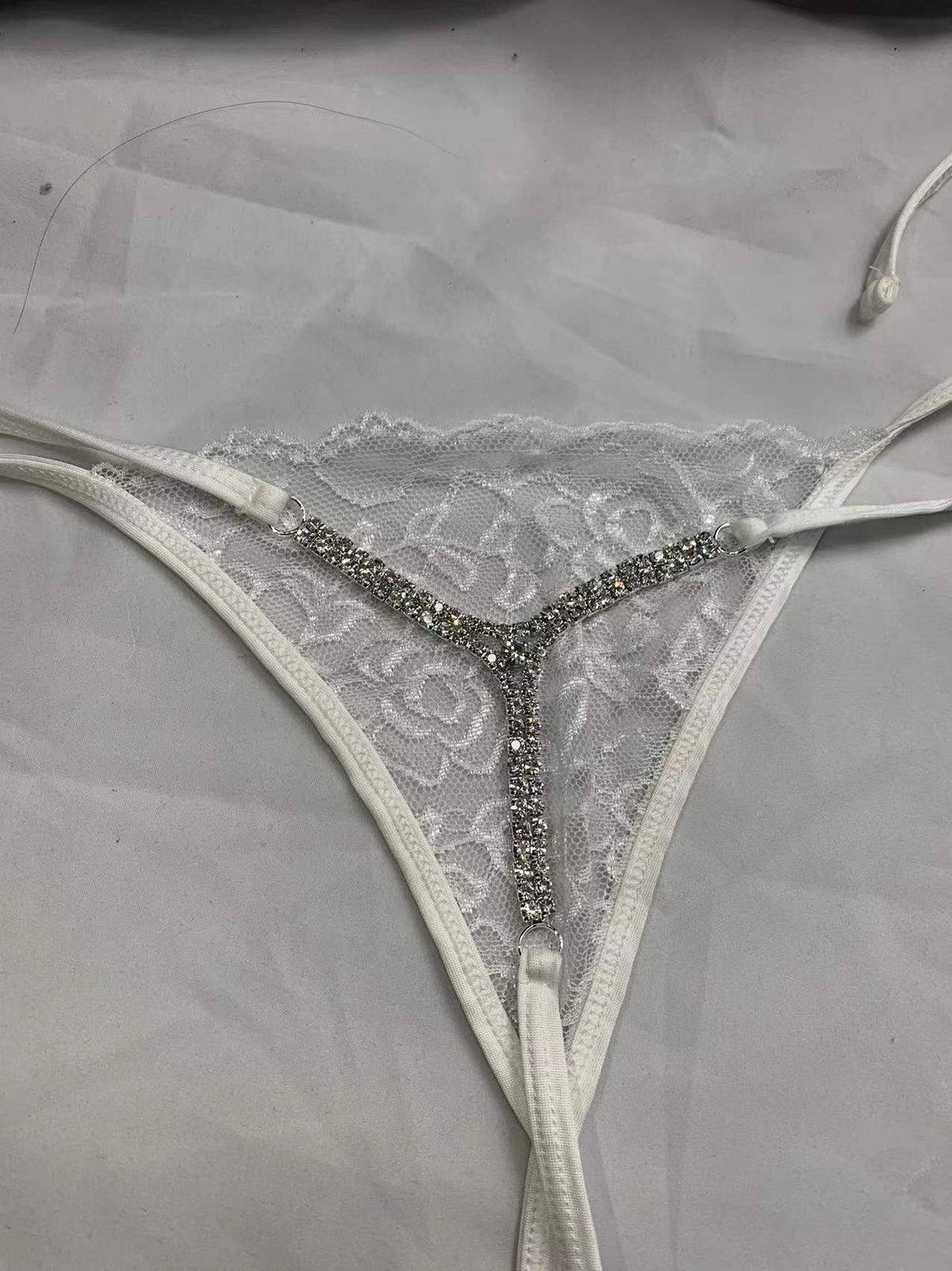 Micro string ficelle à strass sexy femme Locace - GUAPPAA