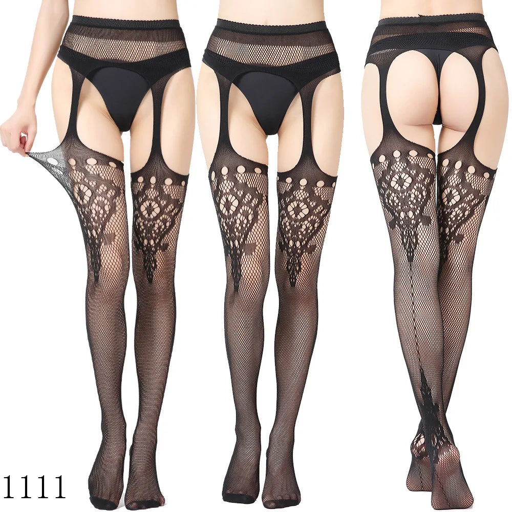 Les Jambes Noires, bas résille et porte-jarretelles Nuit Rouge – visuel 15