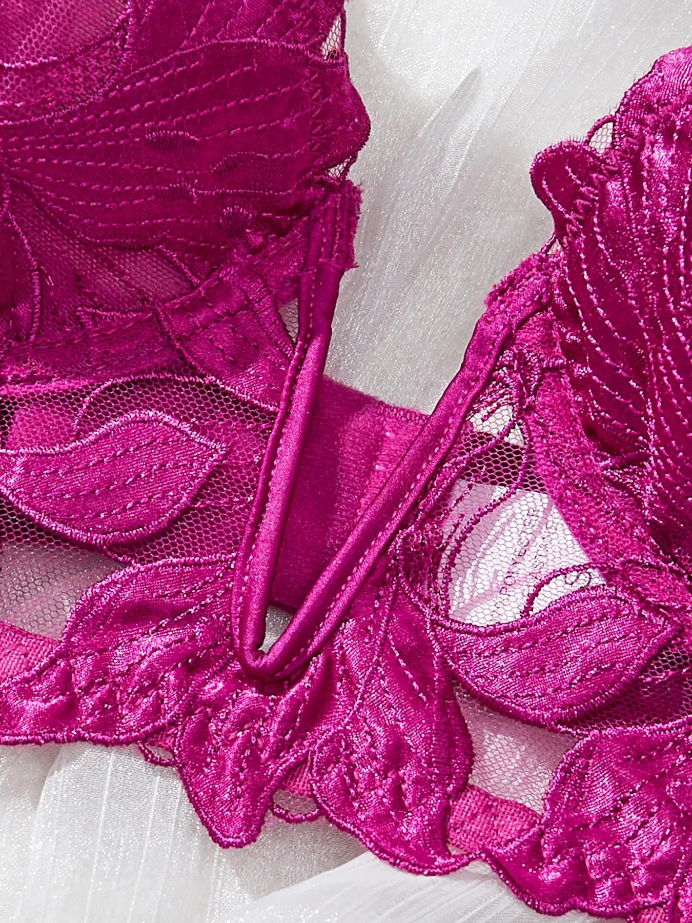 Ensemble lingerie floral brodé Le Marais — vue 19