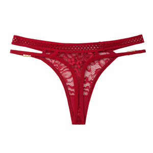 String La Bouclée vert en dentelle avec détail de boucle métallique et coupe basse pour femme