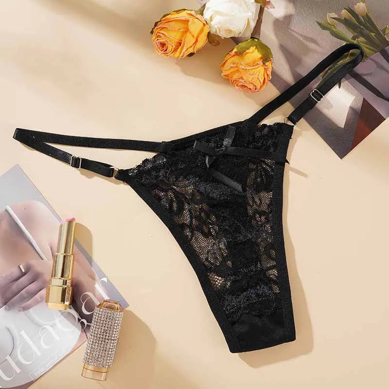 Détail de la coupe du string La Dentelle dans l’univers lingerie Guappaa