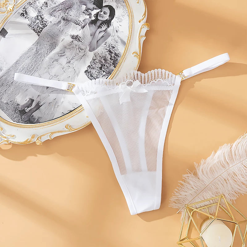 Présentation des variations de style du string La Dentelle chez Guappaa