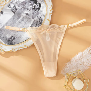 String en dentelle La Dentelle présenté dans une autre variante chez Guappaa