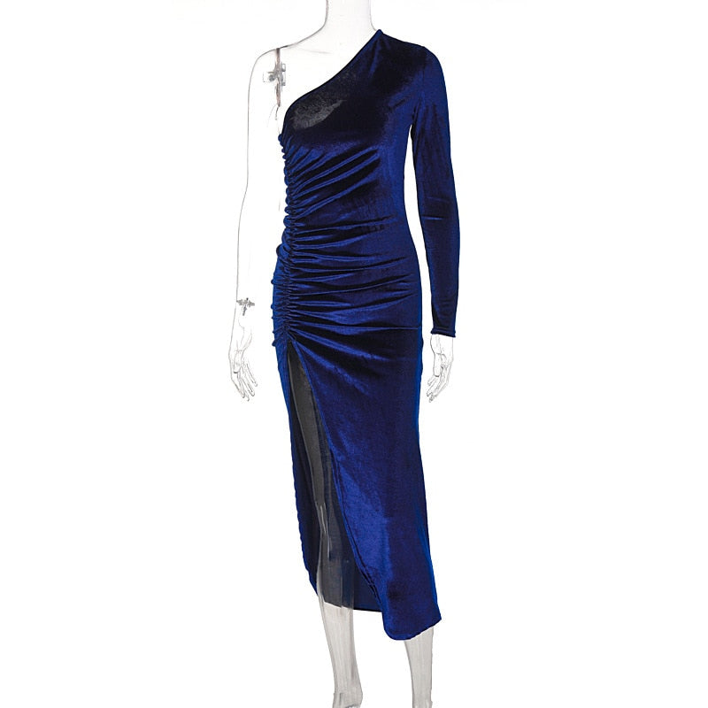 Robe longue fendue spaghetti velours à manche longue asymétrique une épaule dénudée Marbella - GUAPPAA