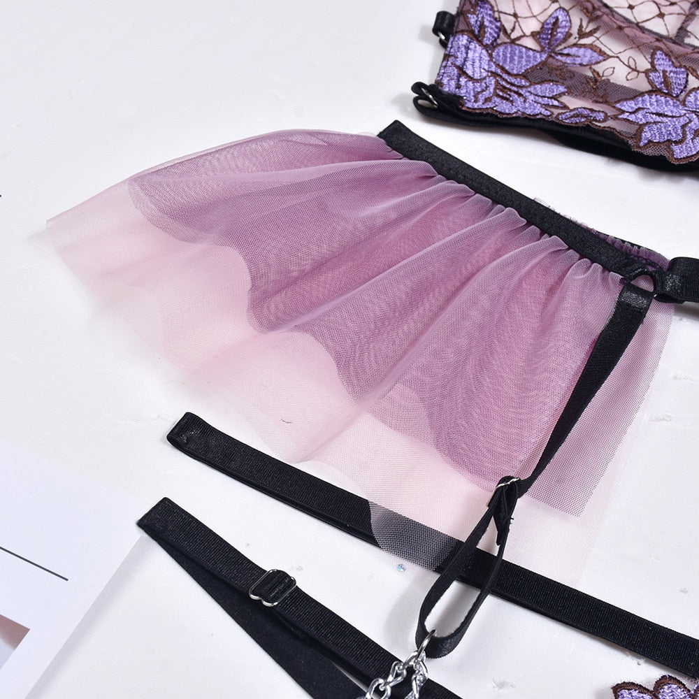 Ensemble lingerie sexy fleuri et frou-frous avec porte-jarretelles Violette - GUAPPAA