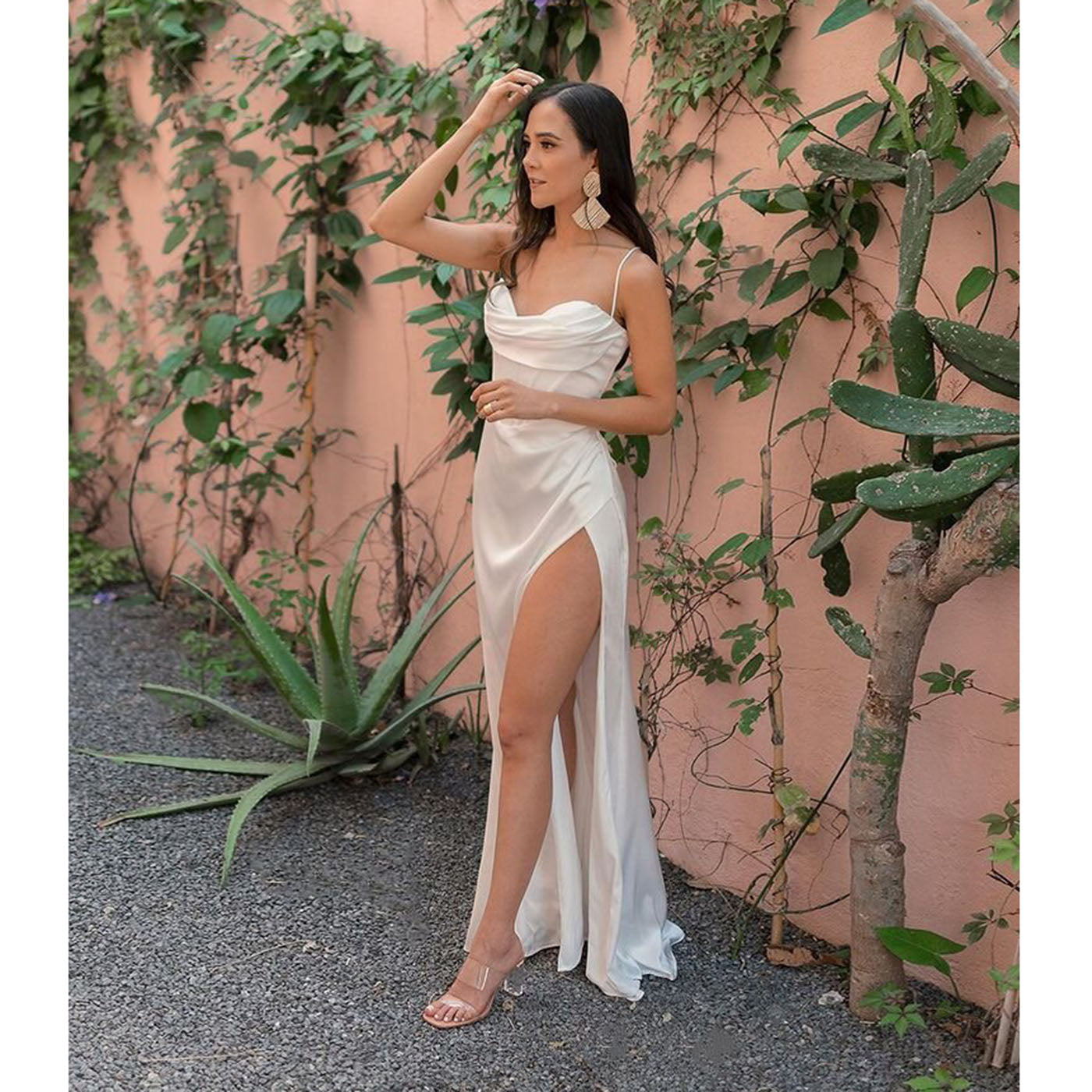 Robe corset plissée longue fendue satinée bretelles spaghetti élégante Elite - GUAPPAA