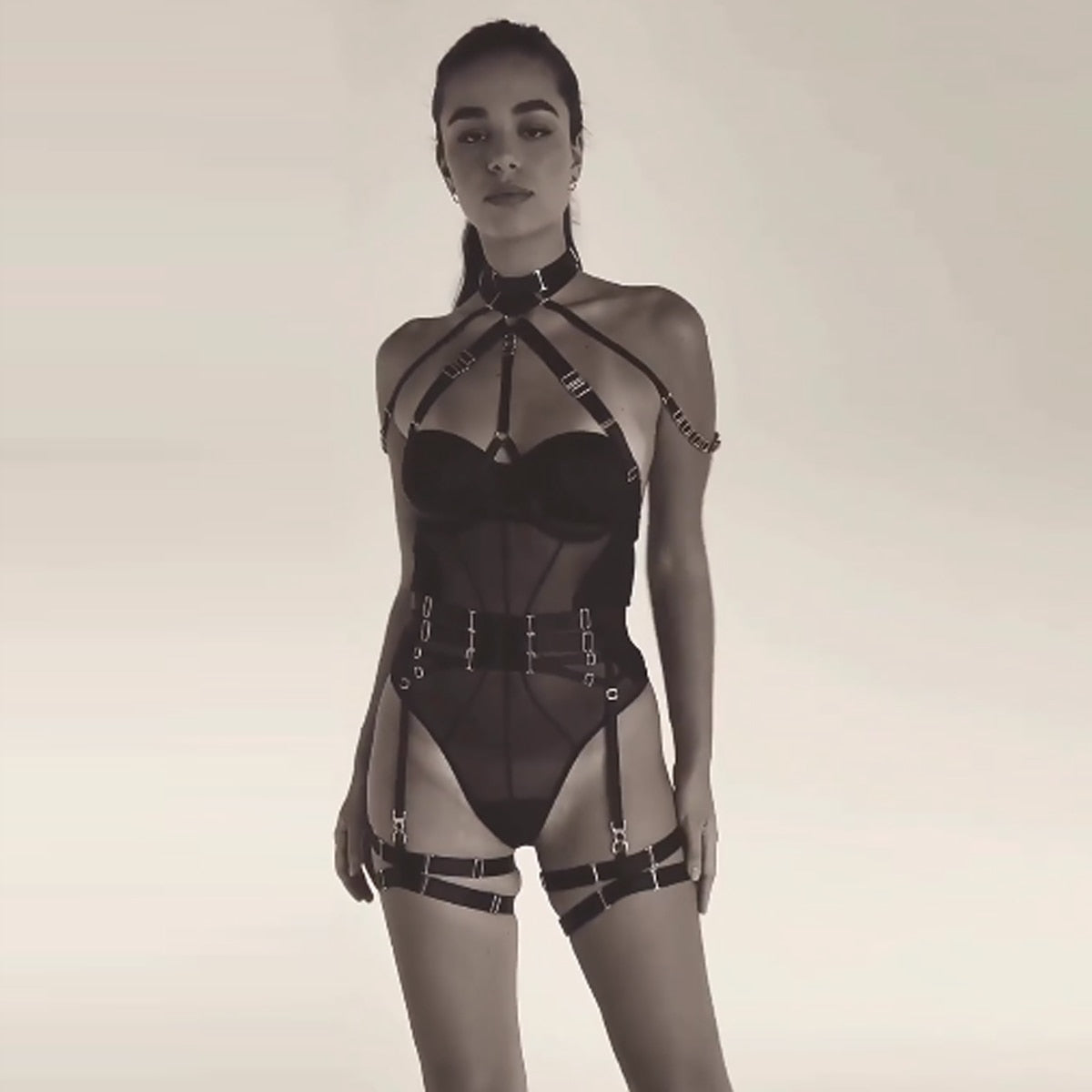 Body string transparent à collier et porte-jarretelles Le Saint-Siège - GUAPPAA