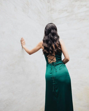 Robe corset plissée longue fendue satinée bretelles spaghetti élégante Elite - GUAPPAA