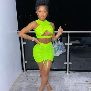 Ensemble clubwear vinyle mini jupe et crop top croisé ouvert sexy Réserve - GUAPPAA