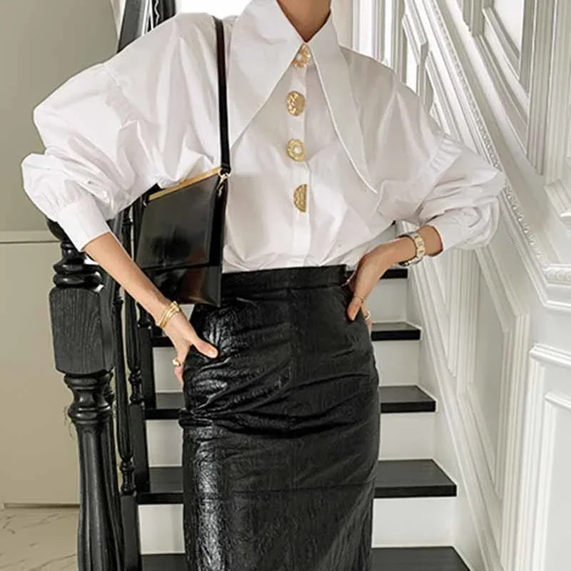 XS/S/M Chemisier oversize femme blanc vintage à col long pointu et boutons dorés Contour - GUAPPAA