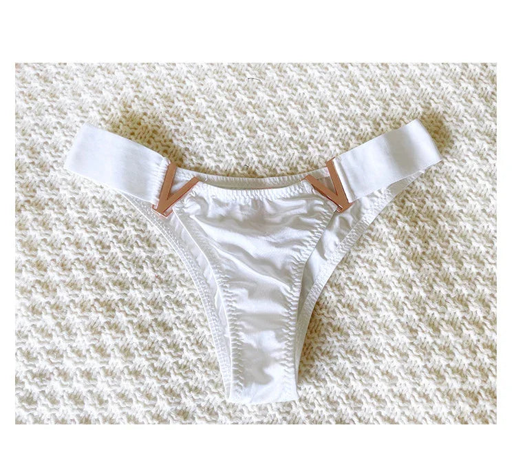String tanga taille basse V doré bijou femme sexy - GUAPPAA