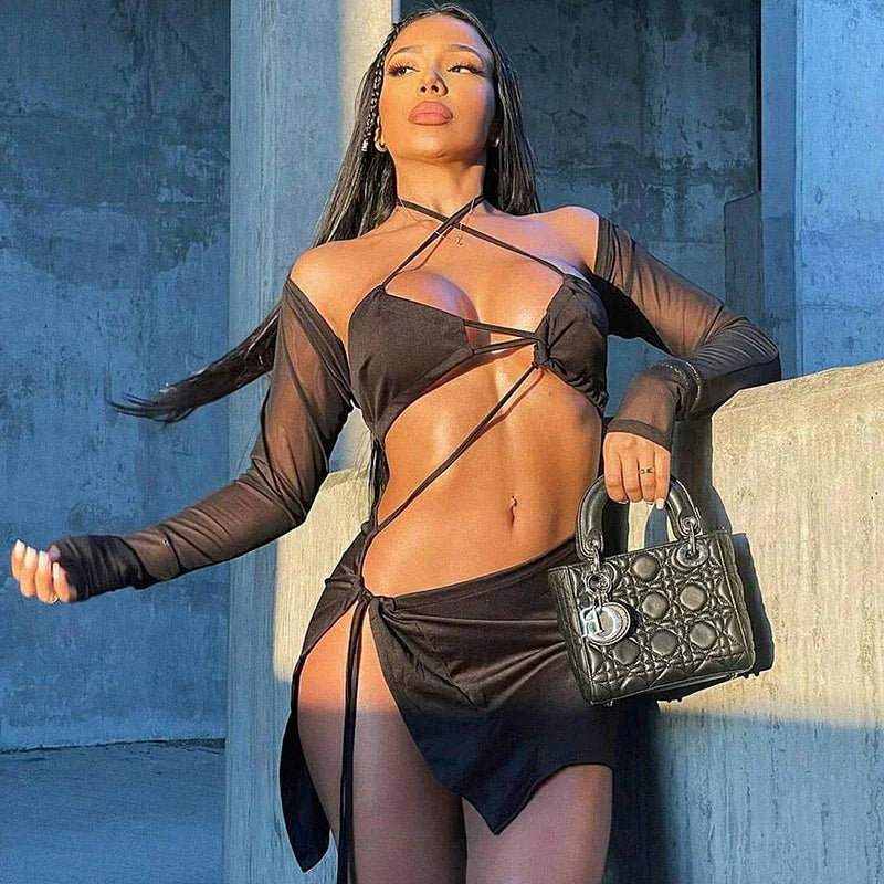 S M L Petite robe noire fendue dos nu ouverte lacée à manches transparentes Midnight - GUAPPAA