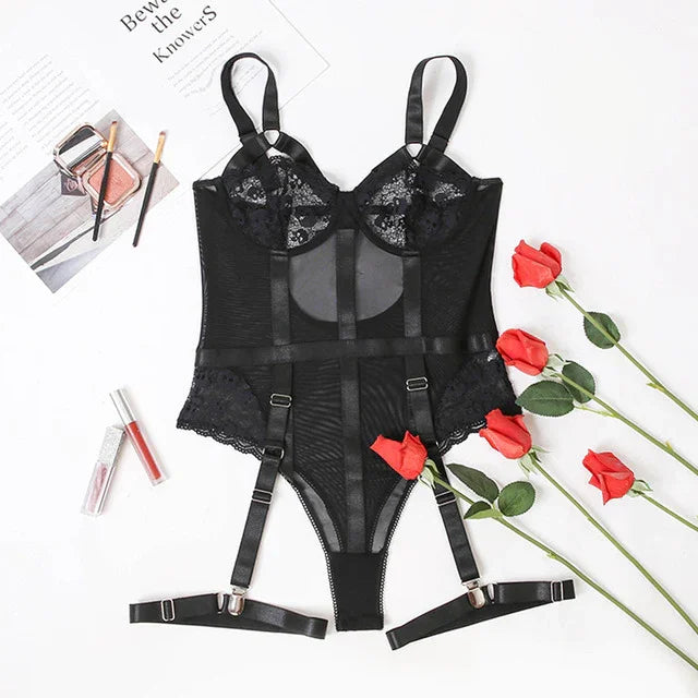 Body sexy string tanga dentelle porte-jarretelles satiné rouge noir Température de Nuit - GUAPPAA
