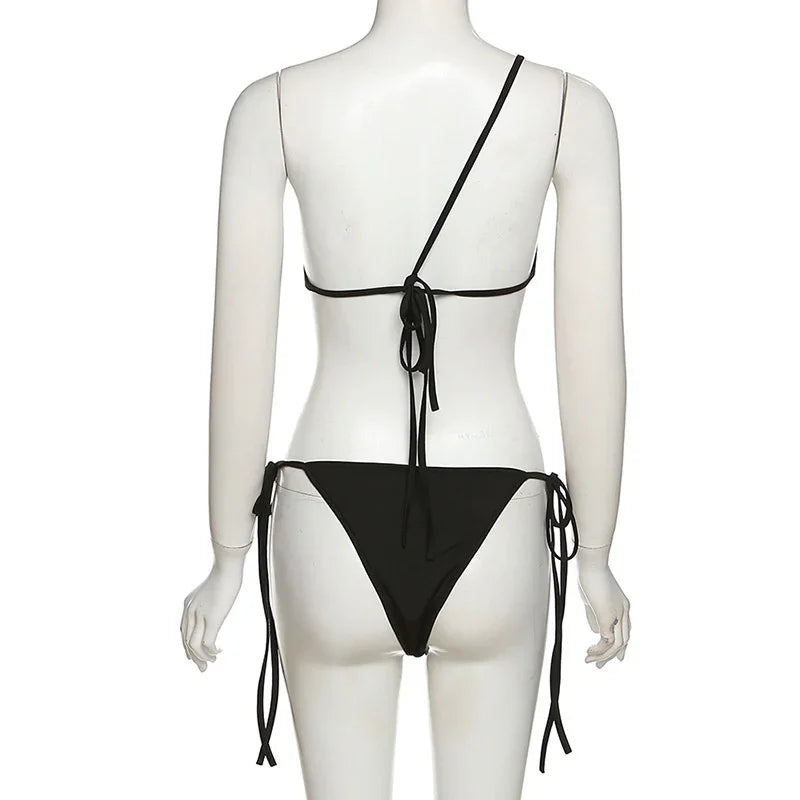 Micro bikini string tanga ficelle transparent luxe une épaule design Montori - GUAPPAA